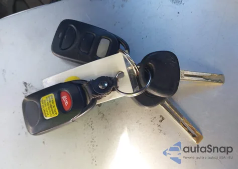 2011 Hyundai Elantra Touring Gls z USA, uszkodzony, nr VIN KMHDB8AE2BU091798